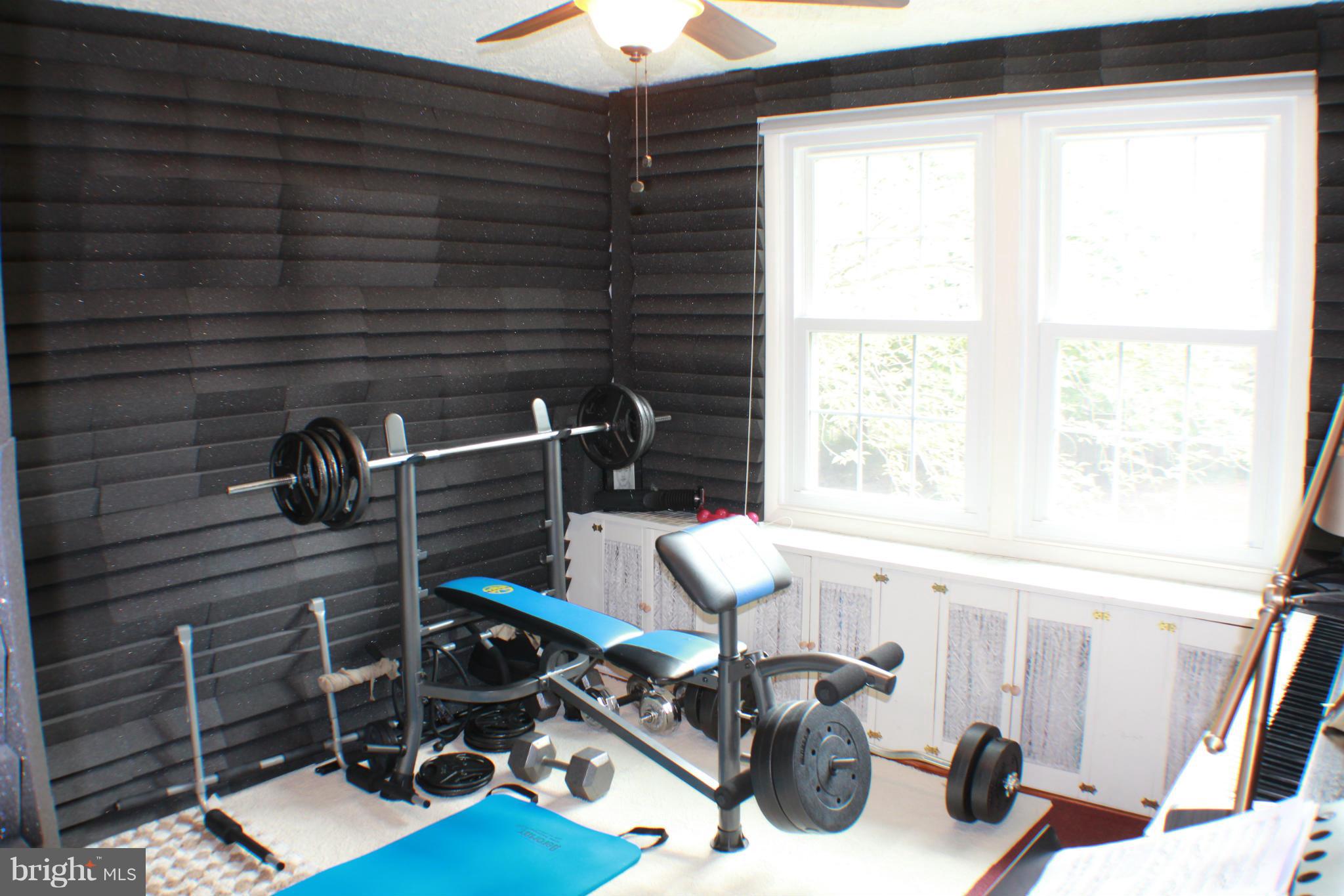 8788 Newington Commons Road Lorton, VA 22079 - Photo 17 of 25 Bedroom