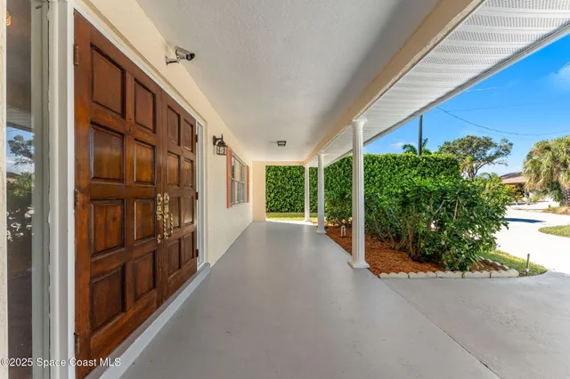 $1,150,000 | 695 Jackson Court, Satellite Beach, FL 32937