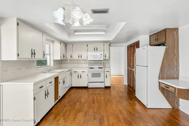 $1,150,000 | 695 Jackson Court, Satellite Beach, FL 32937