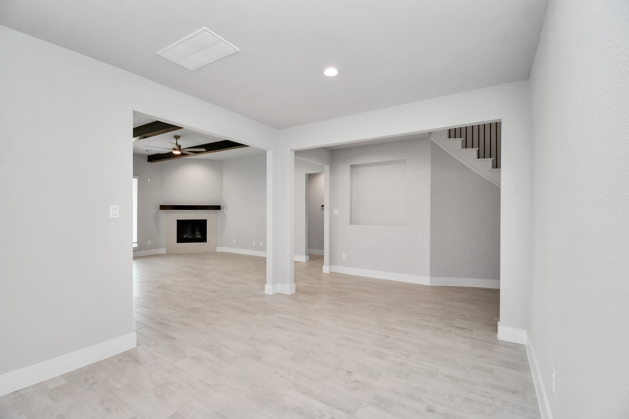 3039 Native Spg Drive Spring, TX 77373 - Photo 9 of 40 a view of empty room with cabinet and window