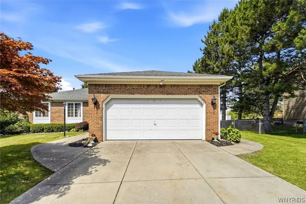 $224,900 | 222 Warner Road, Lancaster, NY 14086