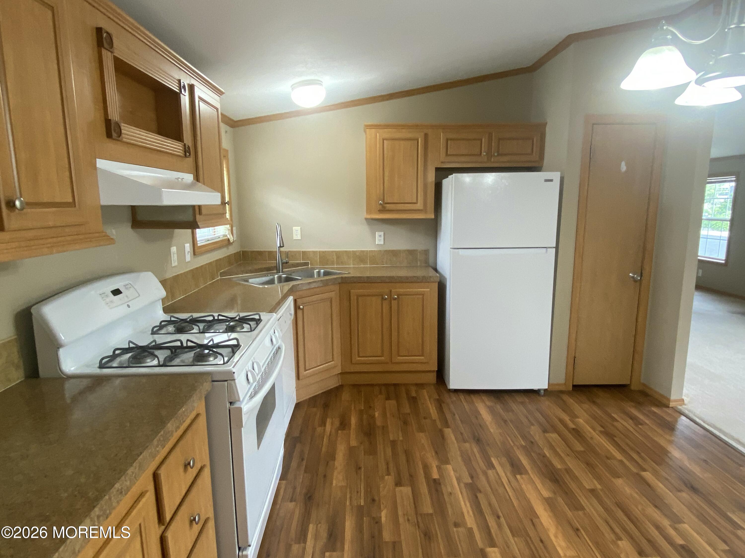 5 Maple Tree Court Manahawkin, NJ 08050 - Photo 5 of 14 IMG_6485
