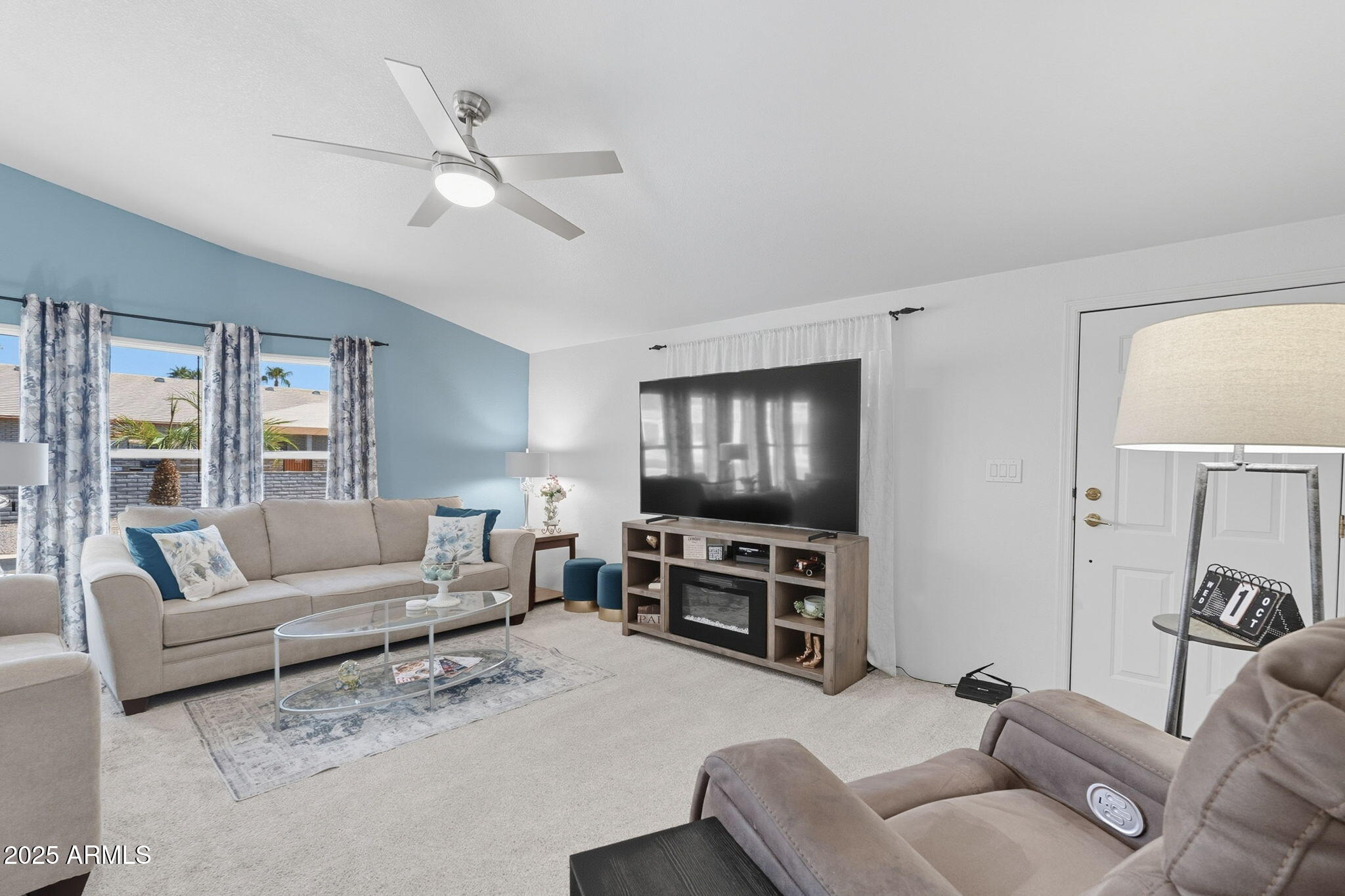 3700 South Tomahawk Road, Unit 39 Apache Junction, AZ 85119 - Photo 14 of 53 Living room