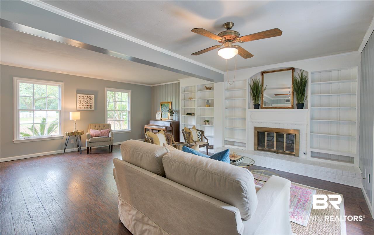2715 Woodland Road Mobile, AL 36693 - Photo 6 of 28 Wood-Burning Fireplace