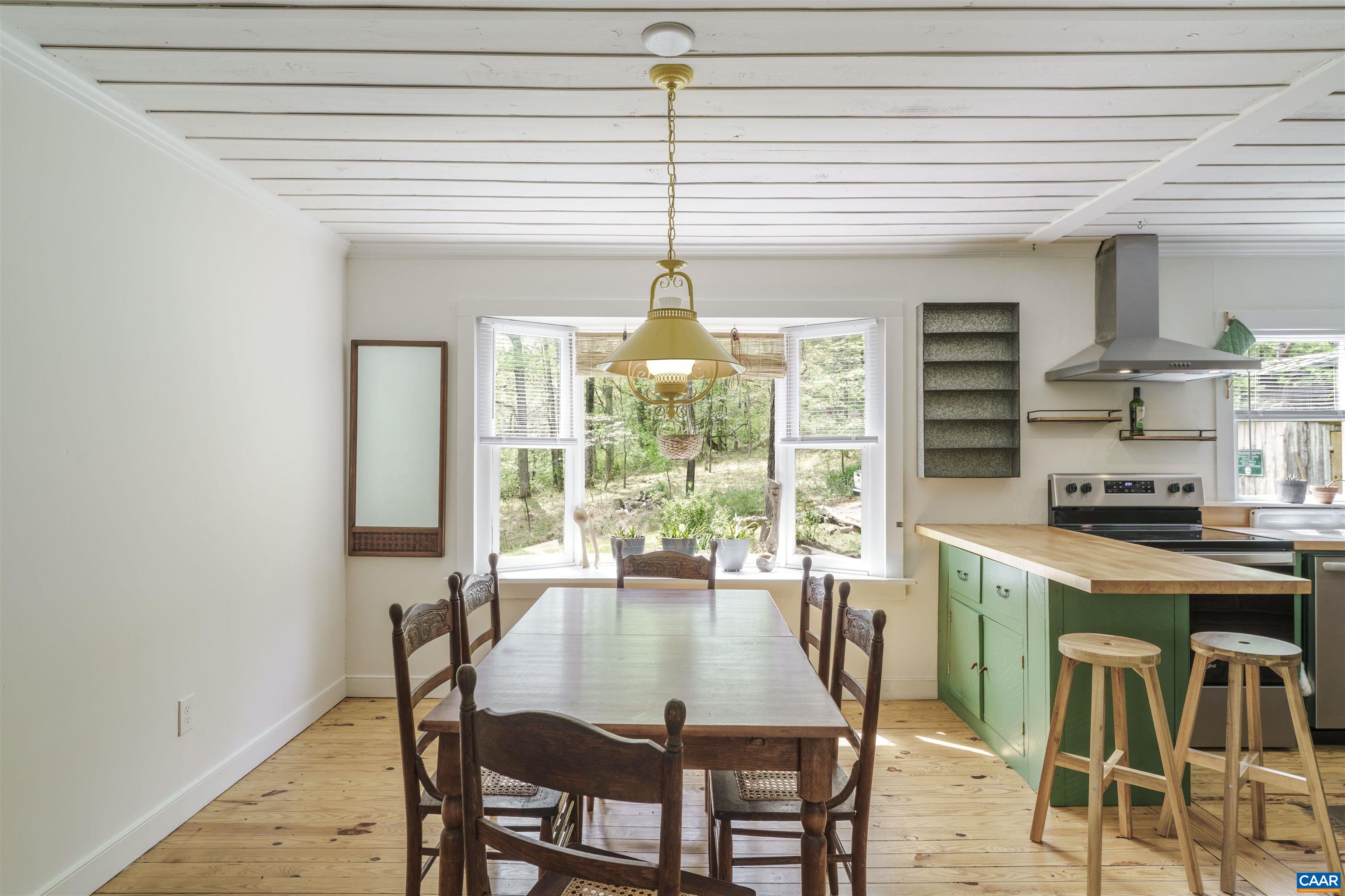 3898 Vineyard Road Barboursville, VA 22923 - Photo 12 of 52 Great light in dining room!
