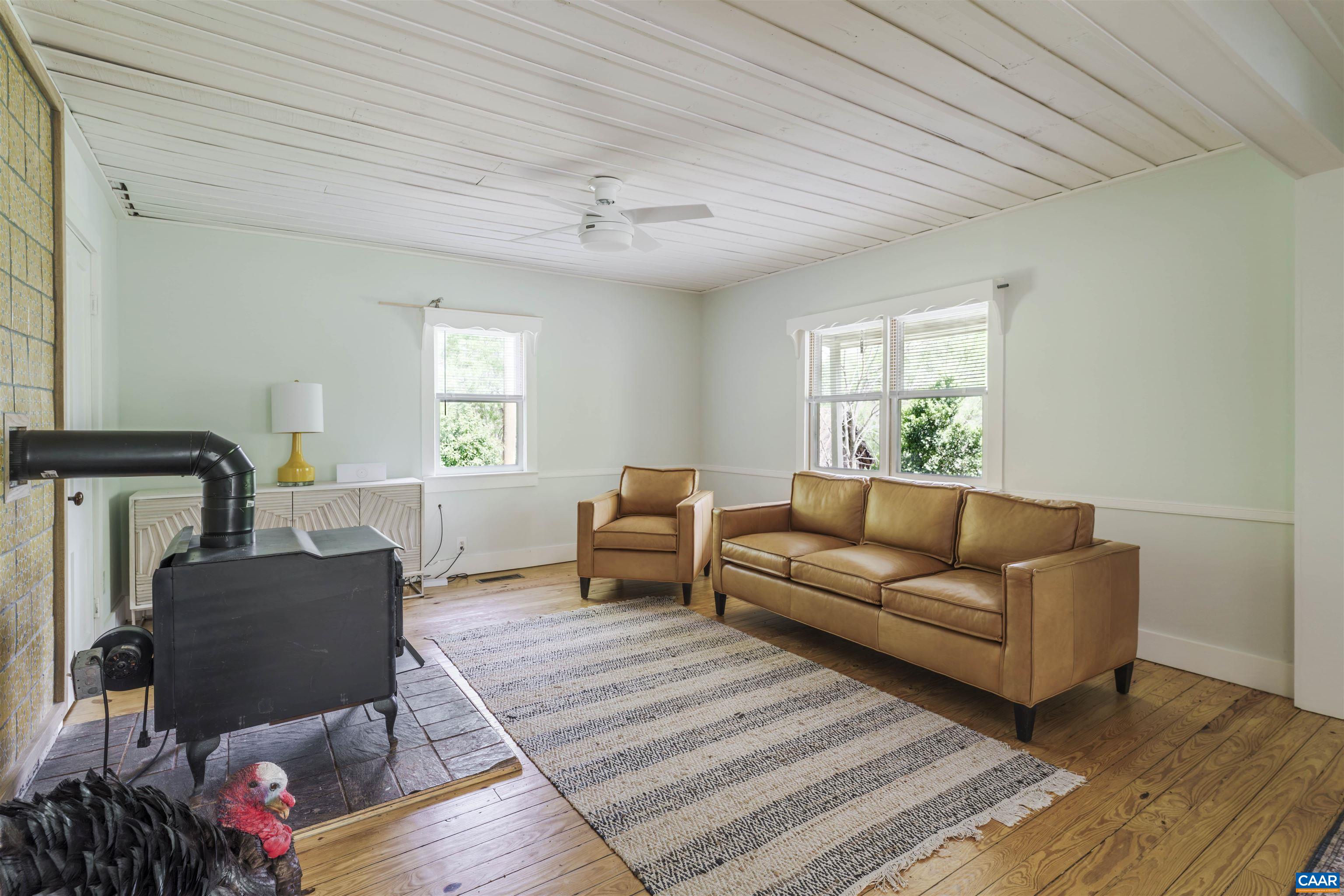 3898 Vineyard Road Barboursville, VA 22923 - Photo 10 of 52 Living Room