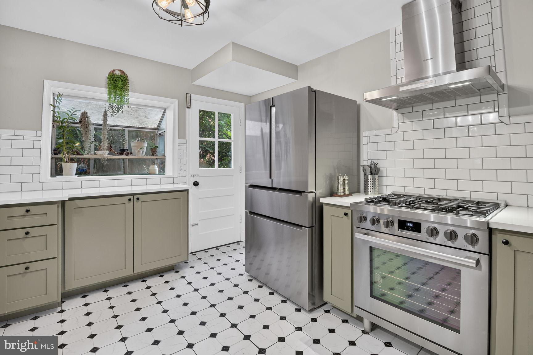 2611 Arvin Street Silver Spring, MD 20902 - Photo 14 of 42 Updated Chef's Kitchen