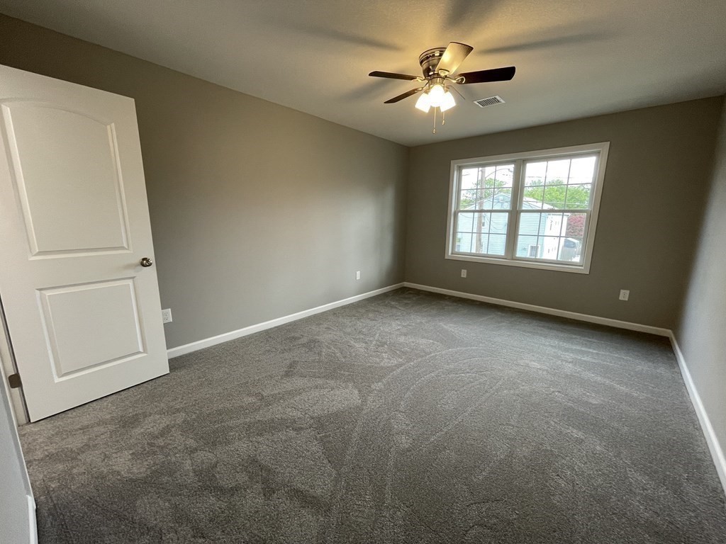 35 Boyer Street Springfield, MA 01109 - Photo 16 of 26