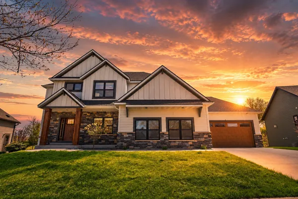 $775,000 | 1702 Ancaster Drive Northeast, Byron, MN 55920