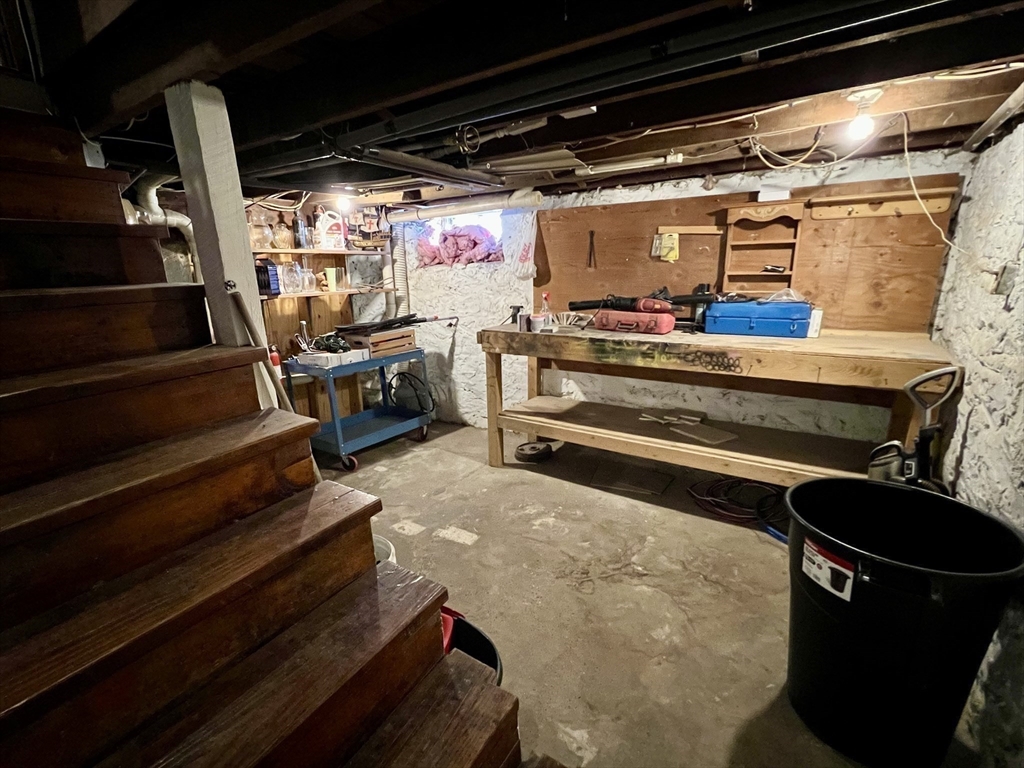 2 6th Avenue Dudley, MA 01571 - Photo 24 of 42