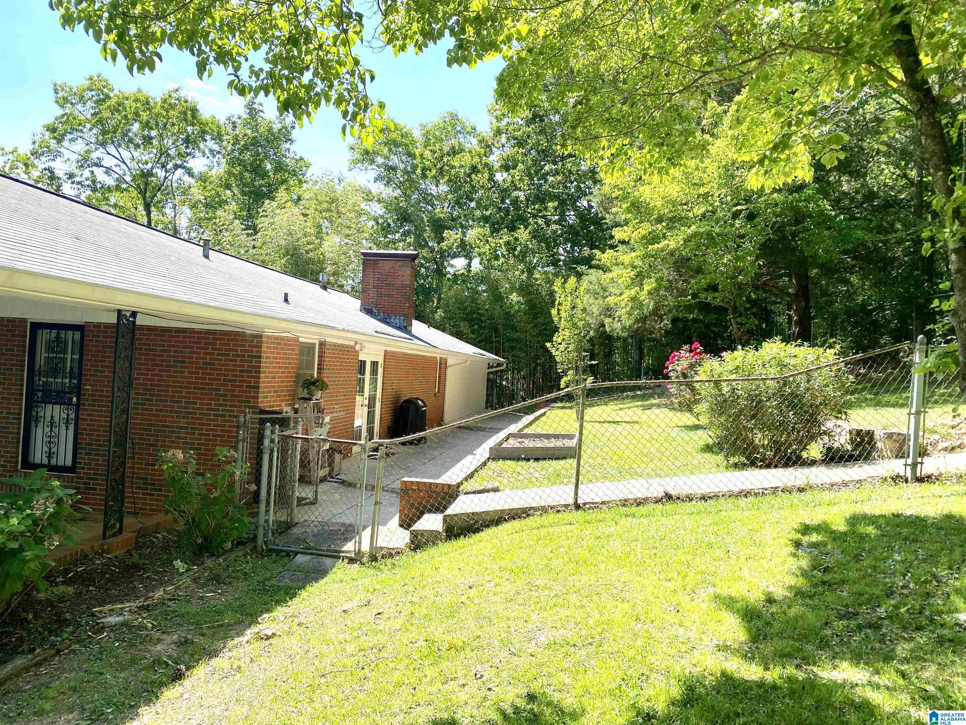 301 Shamrock Road Anniston, AL 36207 - Photo 39 of 43
