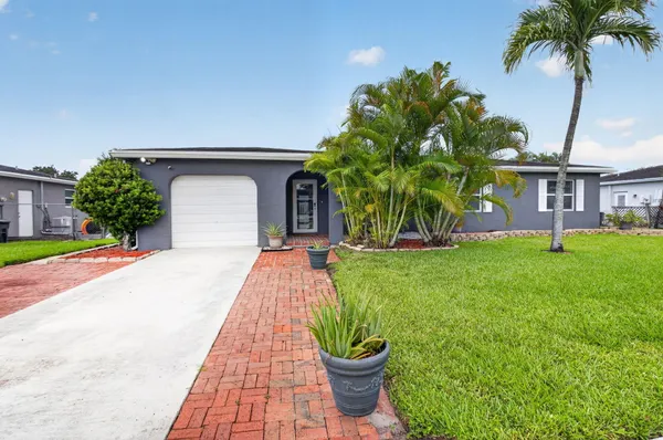 $4,000 | 4599 Betelnut Street, Boca Raton, FL 33428