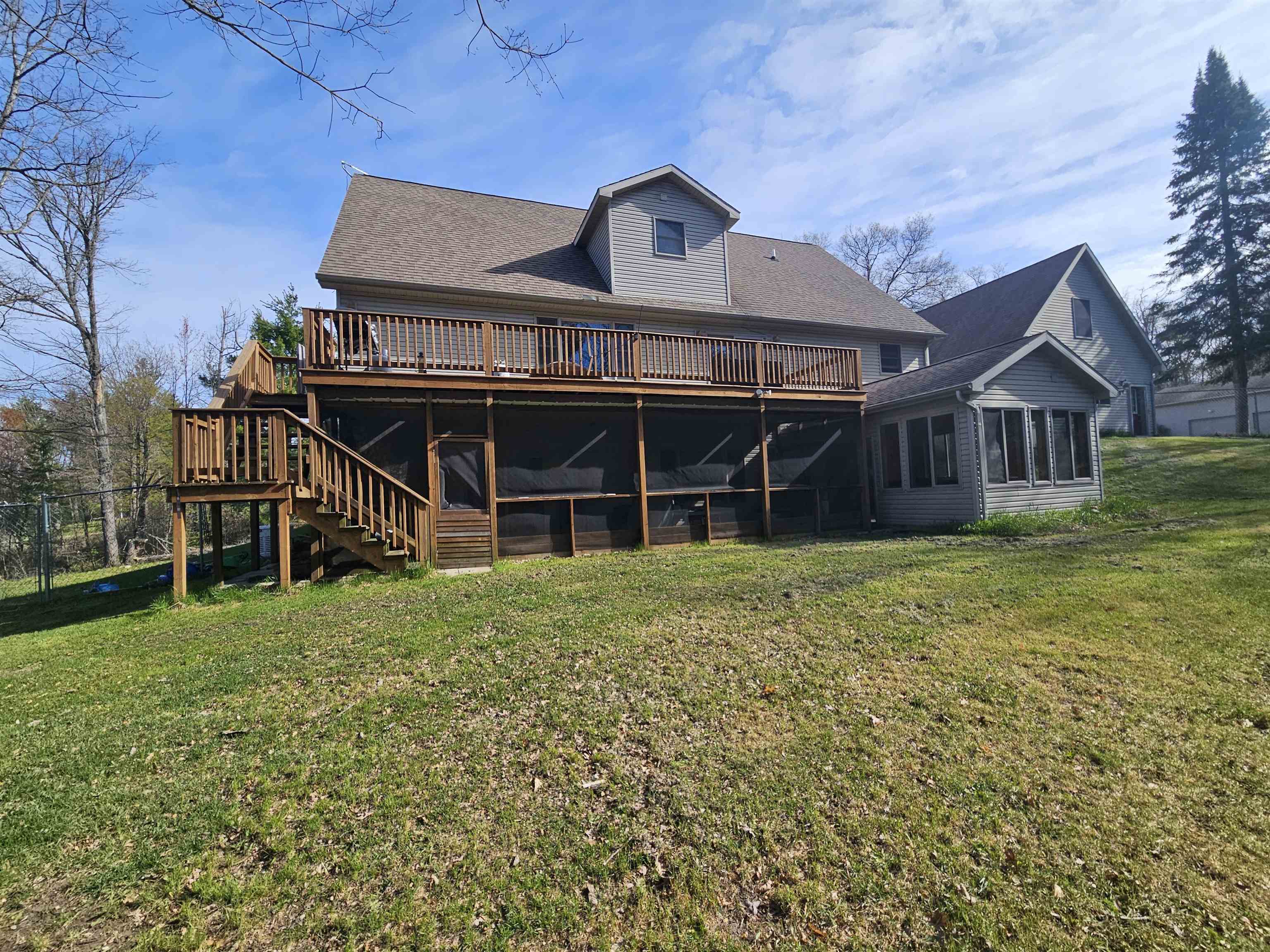 335 Pine Street Harrison, MI 48625 - Photo 7 of 70