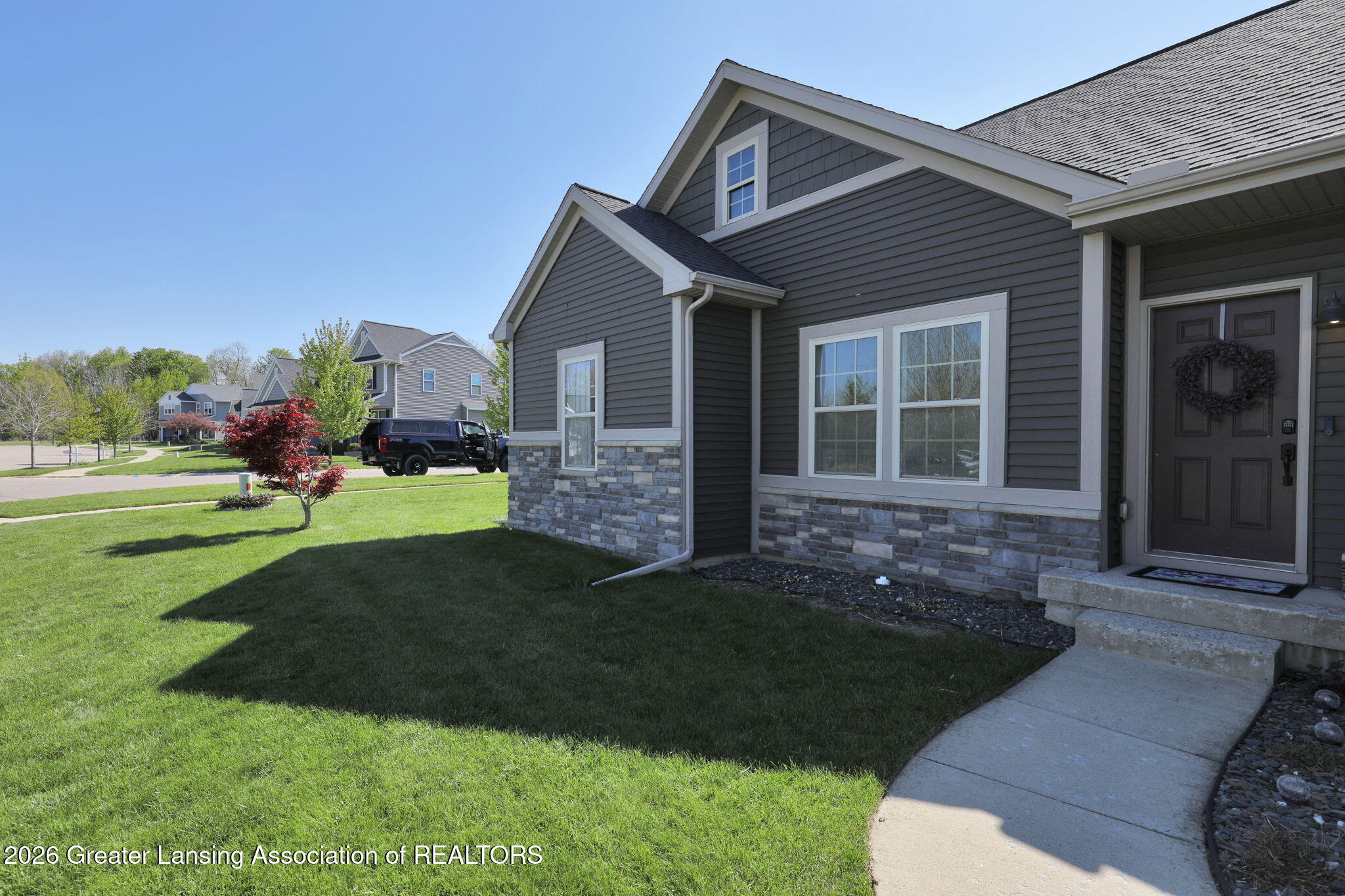 1138 Matthaei Court Mason, MI 48854 - Photo 4 of 33 22-web-or-mls-Photo May 08 2026, 10 21 4
