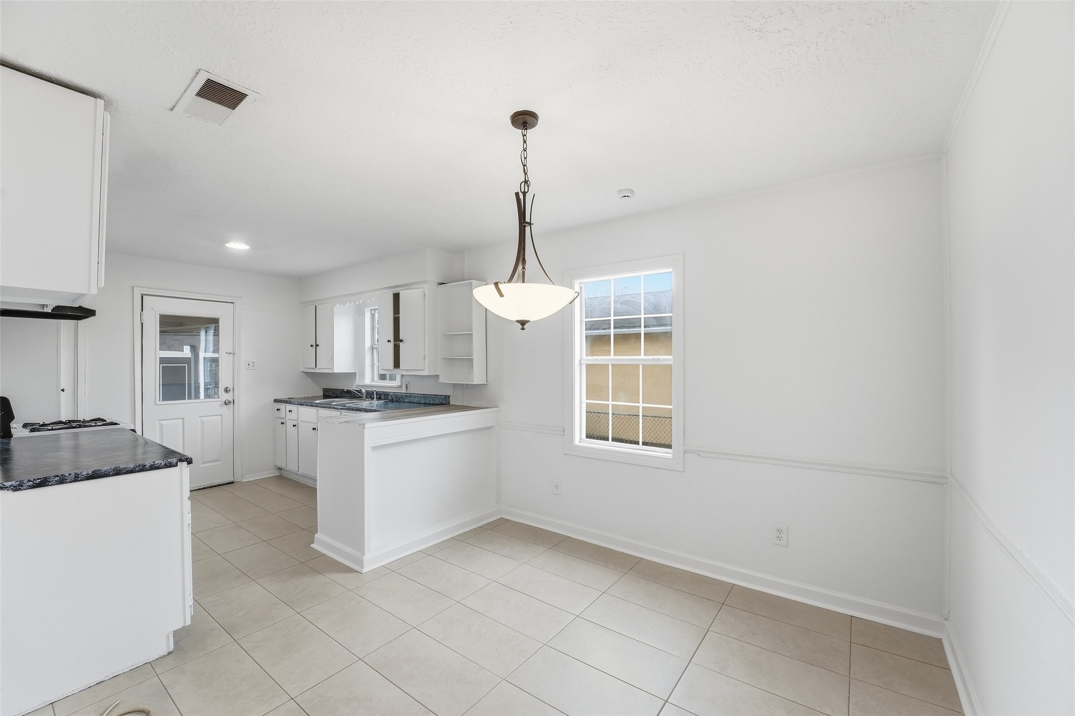 2914 Folger Street Houston, TX 77093 - Photo 7 of 29