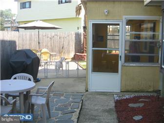 12211 Rambler Road Philadelphia, PA 19154 - Photo 6 of 6 Exterior Back