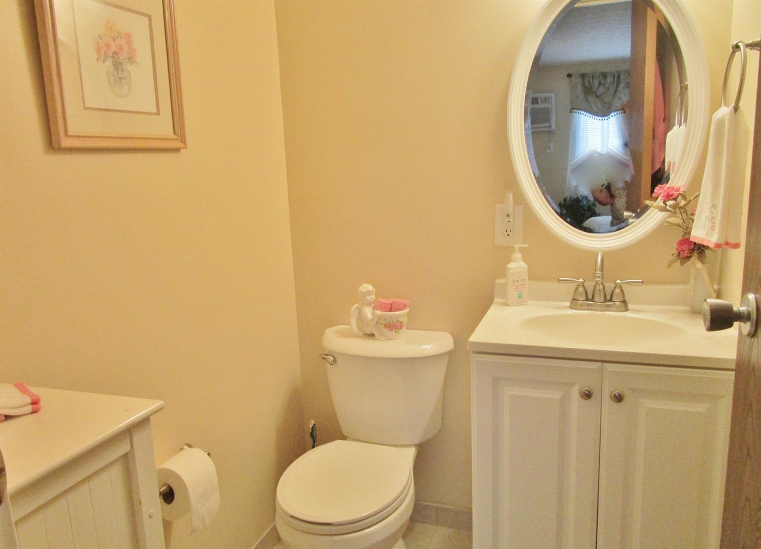 6646 Hearne Road, Unit 206 Cincinnati, OH 45248 - Photo 11 of 15