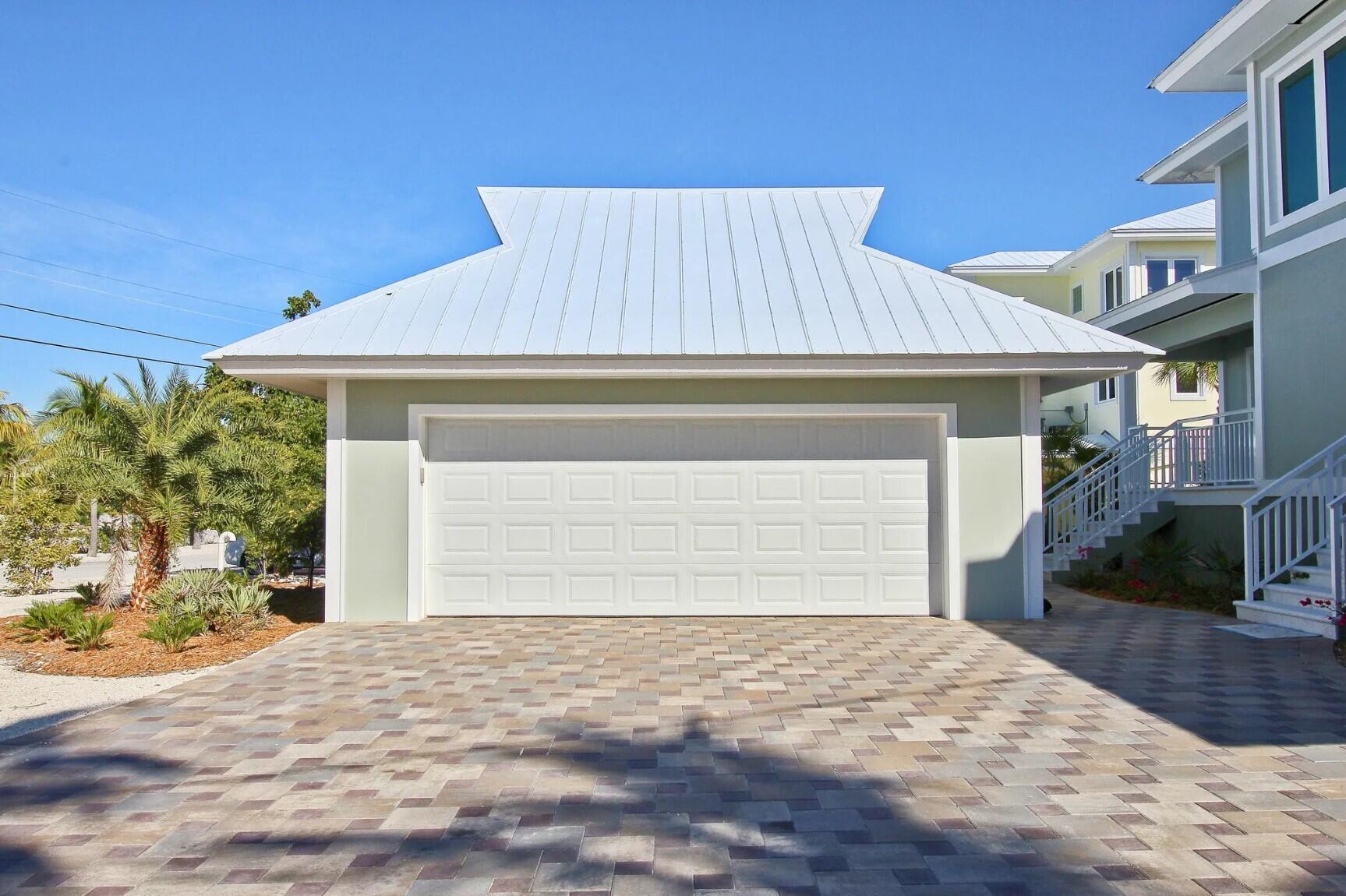 101 Windy Point Circle Marathon, FL 33050 - Photo 7 of 66 Garage