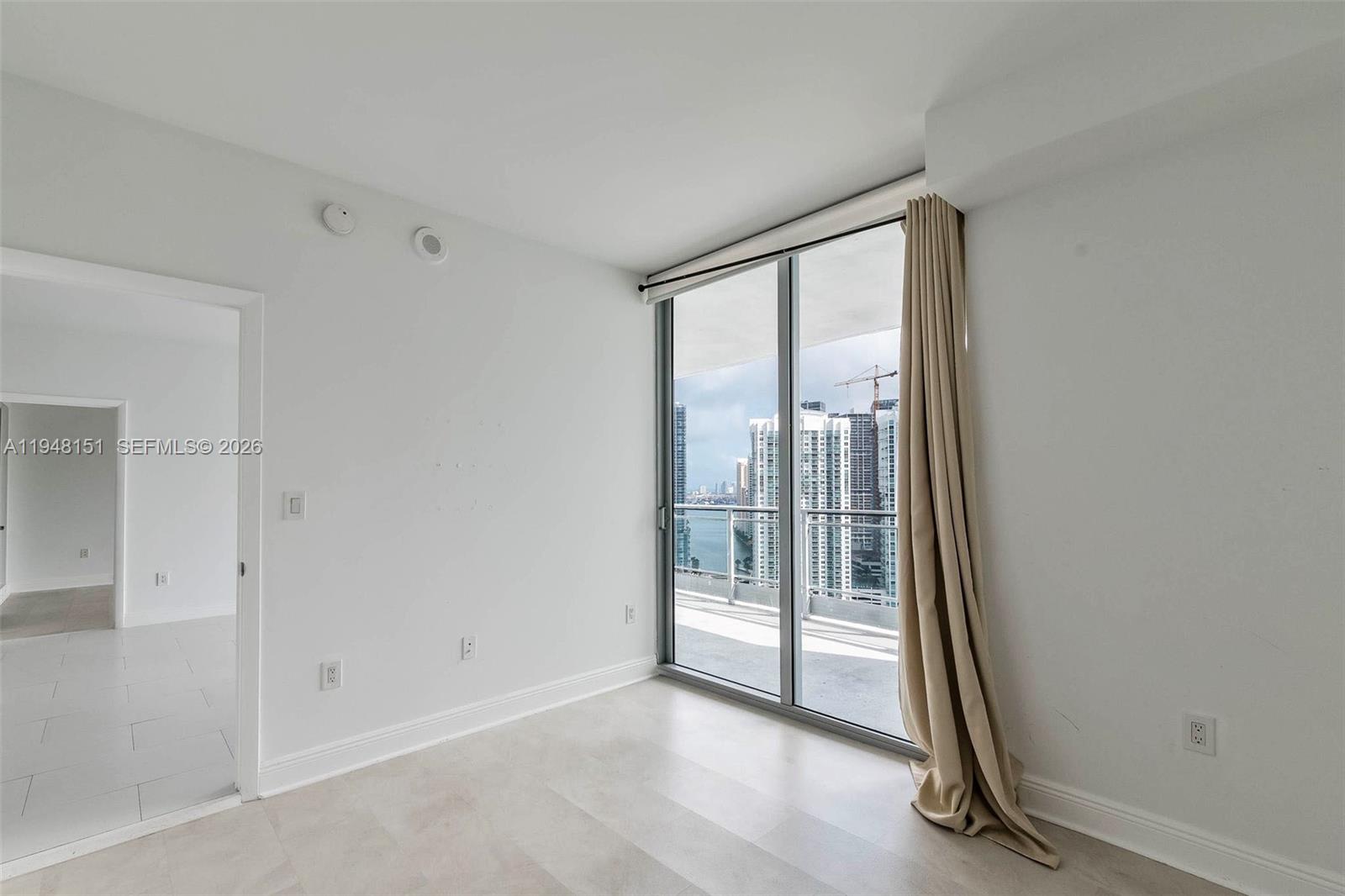 90 Southwest 3rd Street, Unit 3211 Miami, FL 33130 - Photo 15 of 18