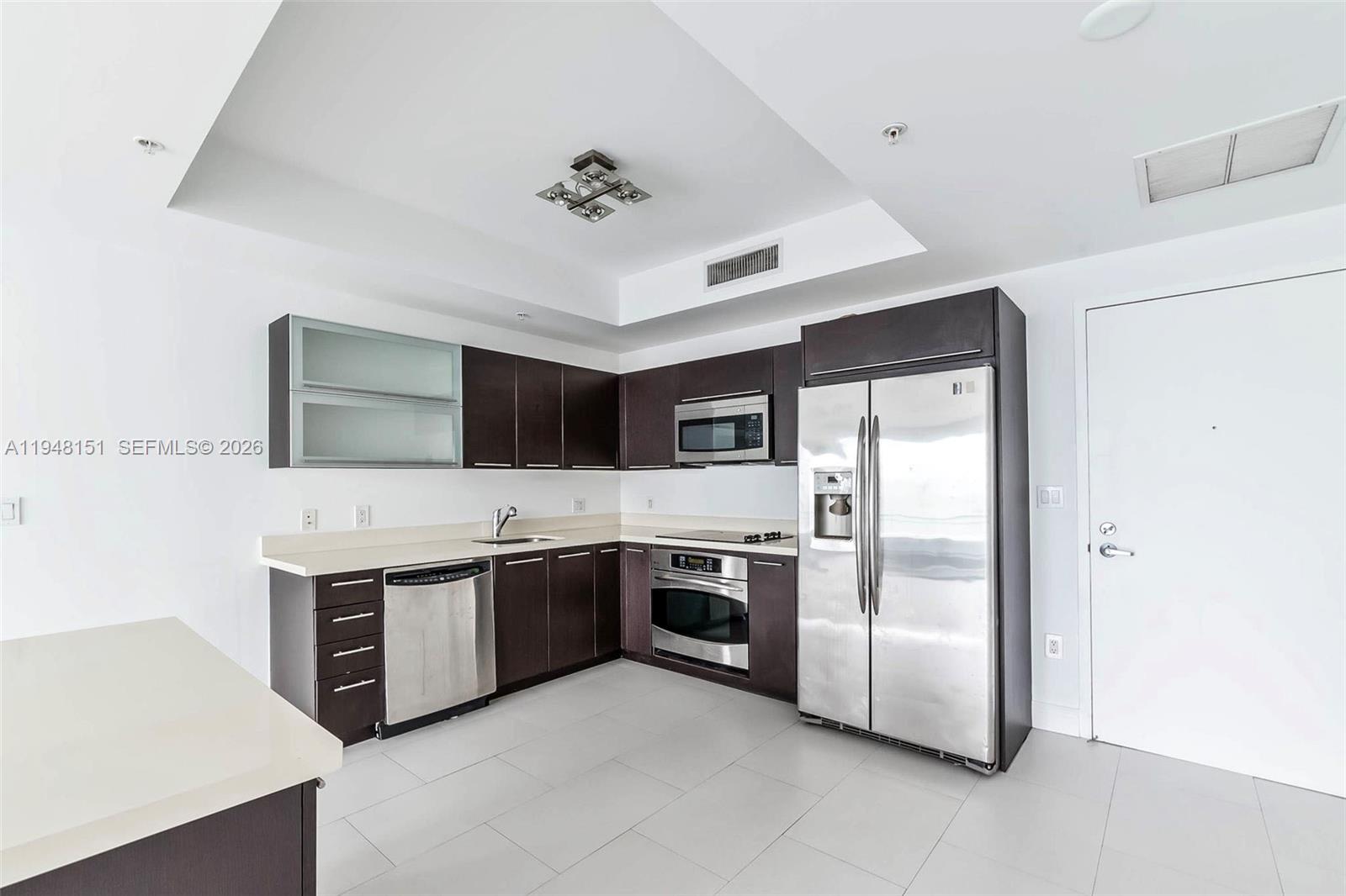 90 Southwest 3rd Street, Unit 3211 Miami, FL 33130 - Photo 4 of 18