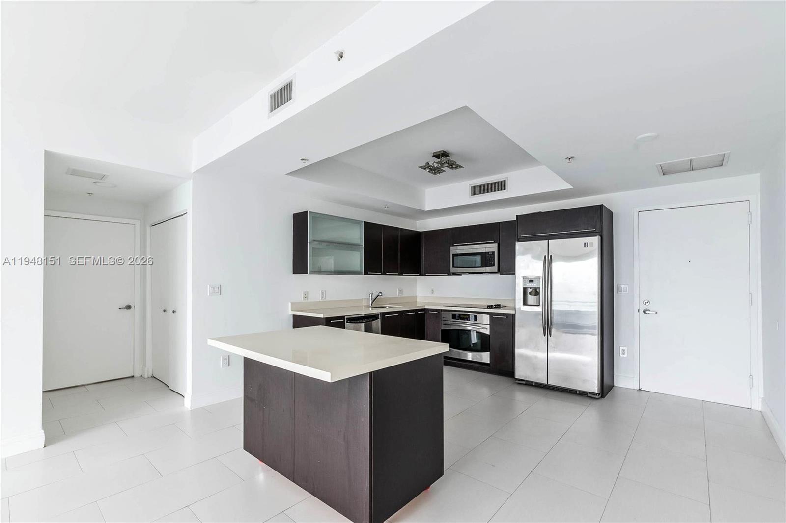 90 Southwest 3rd Street, Unit 3211 Miami, FL 33130 - Photo 5 of 18