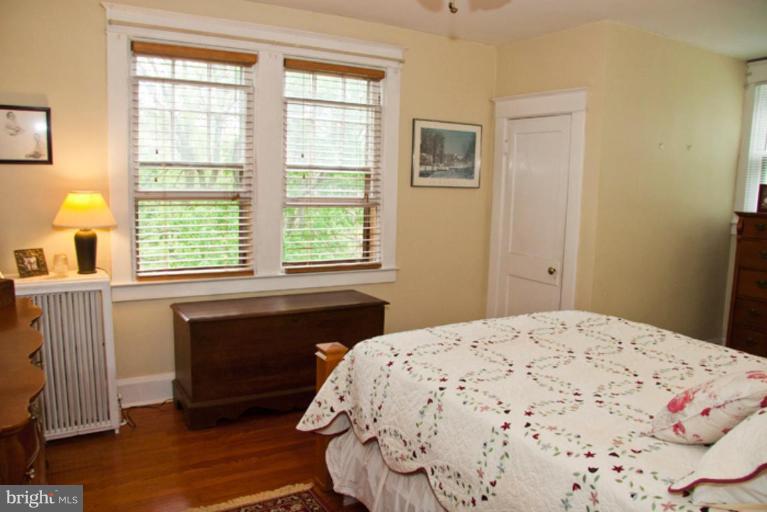 505 Old Orchard Road Baltimore, MD 21229 - Photo 15 of 23 Bedroom #3