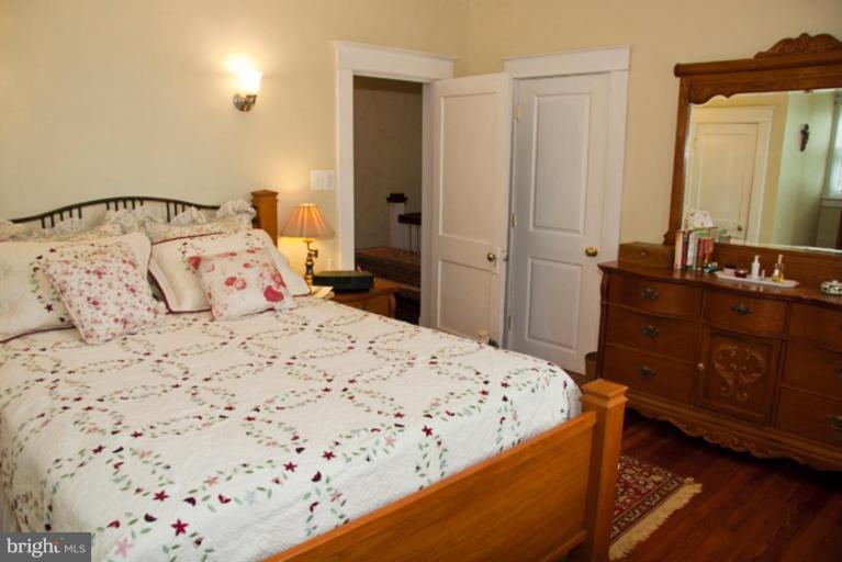 505 Old Orchard Road Baltimore, MD 21229 - Photo 16 of 23 Bedroom #4