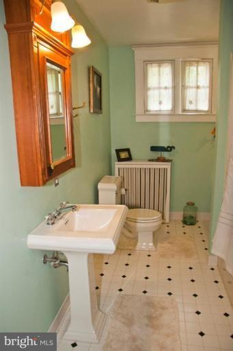 505 Old Orchard Road Baltimore, MD 21229 - Photo 20 of 23 Bath #2