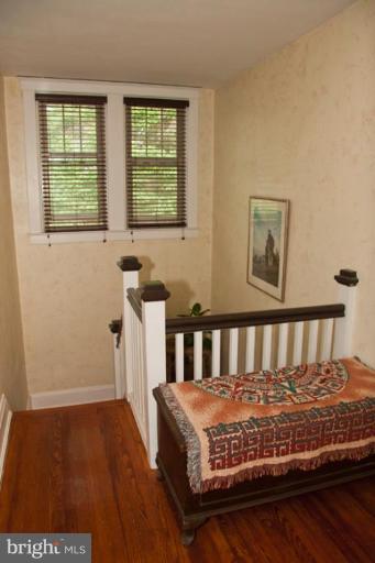 505 Old Orchard Road Baltimore, MD 21229 - Photo 23 of 23 Hallway