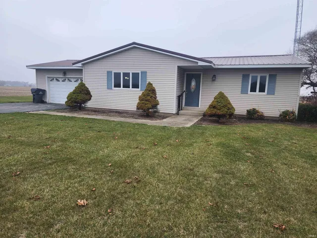 $219,500 | 4471 East St Road, Berne, IN 46711