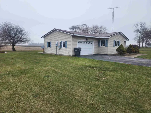 $189,900 | 4471 East St Road, Berne, IN 46711