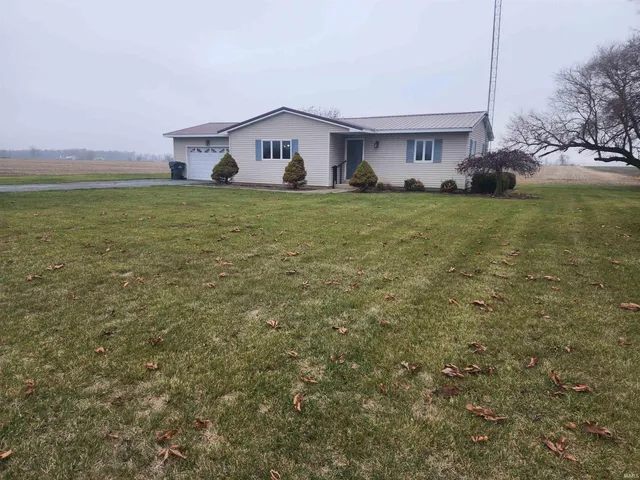$219,500 | 4471 East St Road, Berne, IN 46711