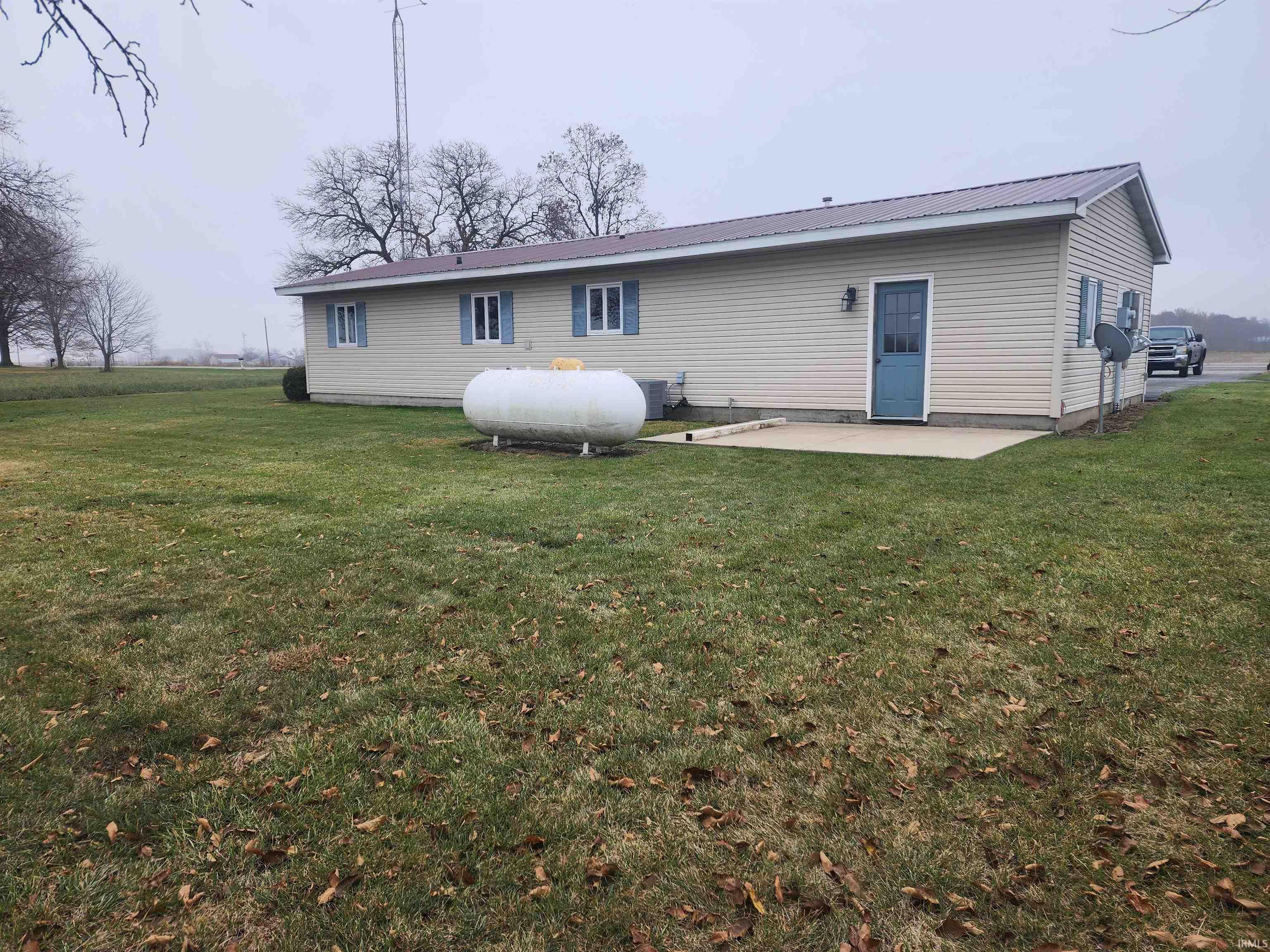 4471 East St Road Berne, IN 46711 - Photo 4 of 24