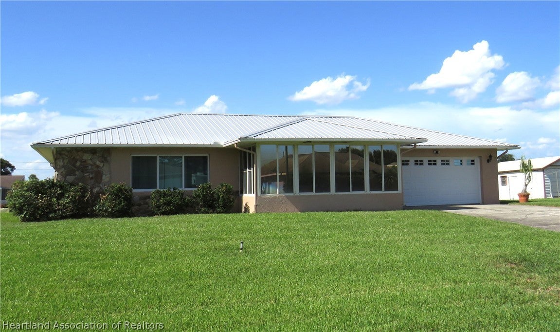 110 Citrus Road Northeast Lake Placid, FL 33852 - Photo 1 of 30 Gallery Image 1