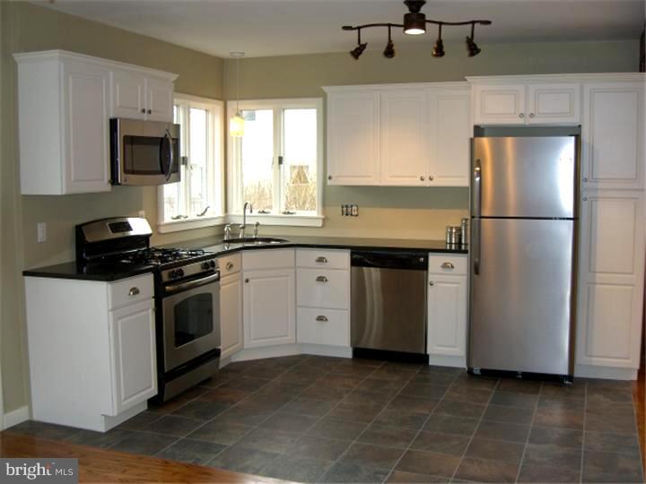 218 Ash Road Wallingford, PA 19086 - Photo 6 of 15 Kitchen