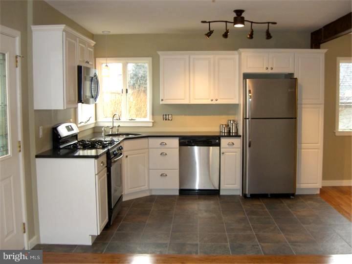 218 Ash Road Wallingford, PA 19086 - Photo 7 of 15 Kitchen