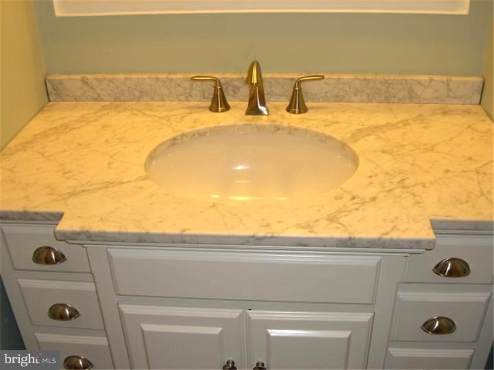 218 Ash Road Wallingford, PA 19086 - Photo 10 of 15 Bathroom