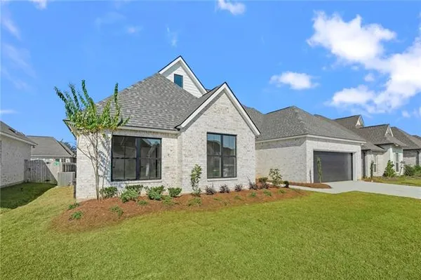 $465,000 | 2049 White Dove Drive, Madisonville, LA 70447