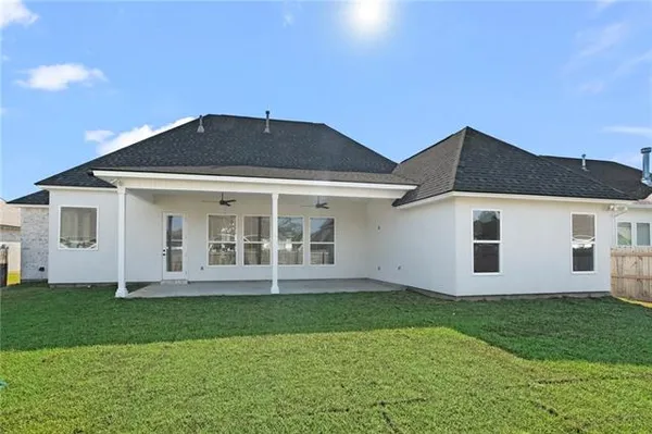 $465,000 | 2049 White Dove Drive, Madisonville, LA 70447
