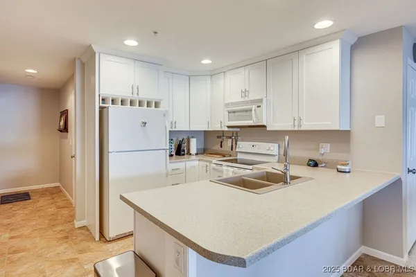 $359,900 | 708 Clearwater Drive, Unit 1H, Camdenton, MO 65020