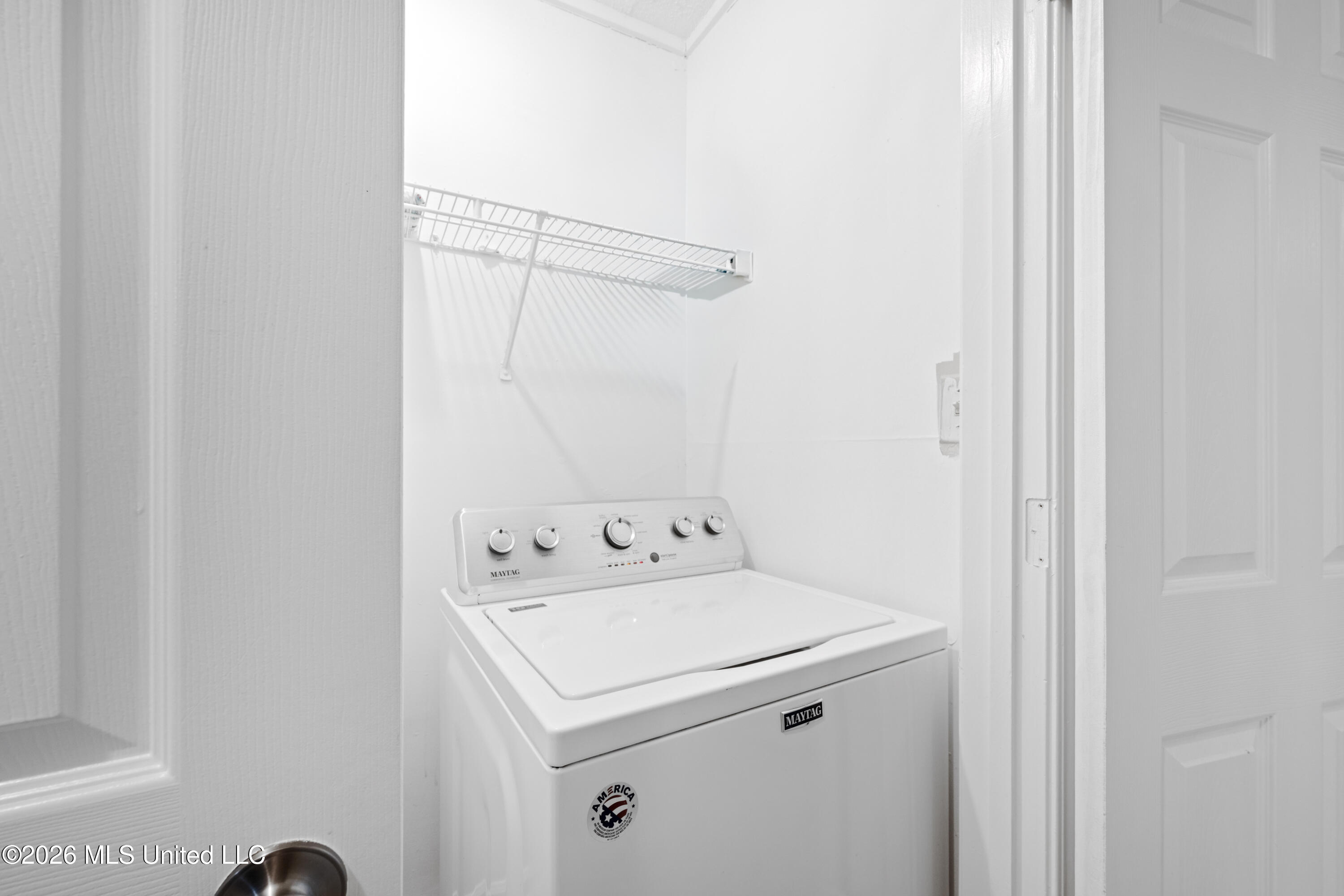 7340 Kingcrest Road Olive Branch, MS 38654 - Photo 21 of 29 Laundry Room