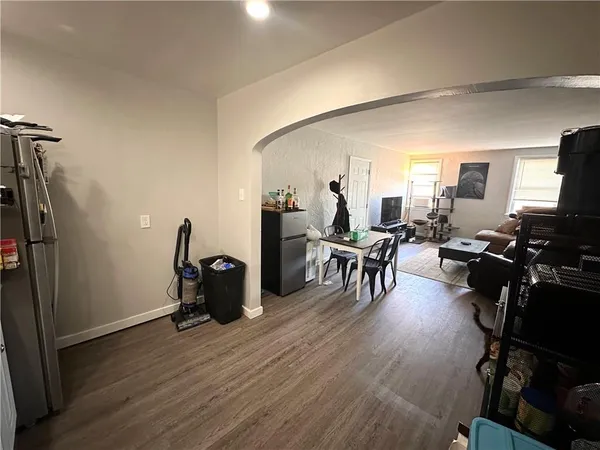 $1,195 | 422 Mill Street, Unit D, Coraopolis, PA 15108