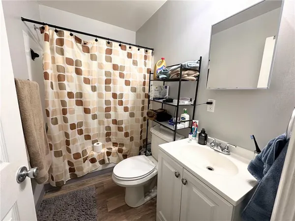 $1,195 | 422 Mill Street, Unit D, Coraopolis, PA 15108