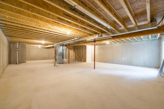 $2,395 | 1310 Daisy Drive, West Bend, WI 53090