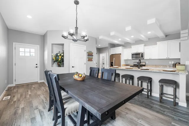 $2,395 | 1310 Daisy Drive, West Bend, WI 53090