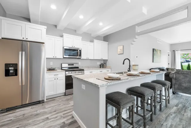 $2,395 | 1310 Daisy Drive, West Bend, WI 53090