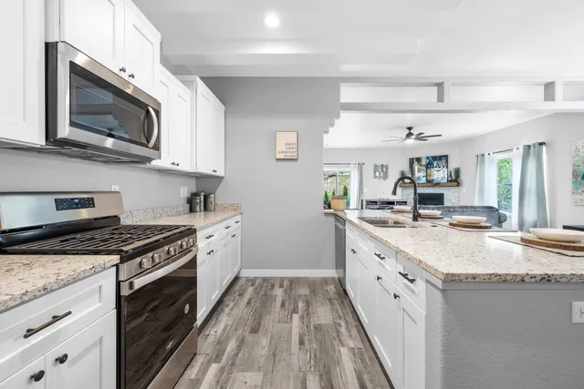 $2,395 | 1310 Daisy Drive, West Bend, WI 53090