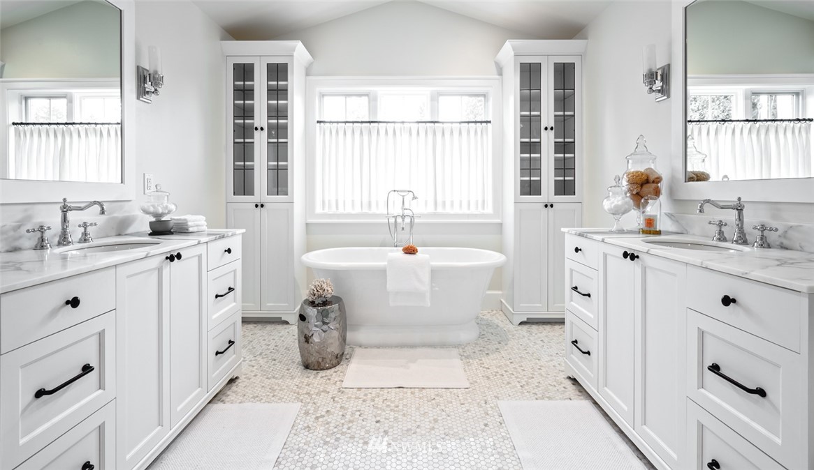 9262 Points Drive Northeast Yarrow Point, WA 98004 - Photo 15 of 25