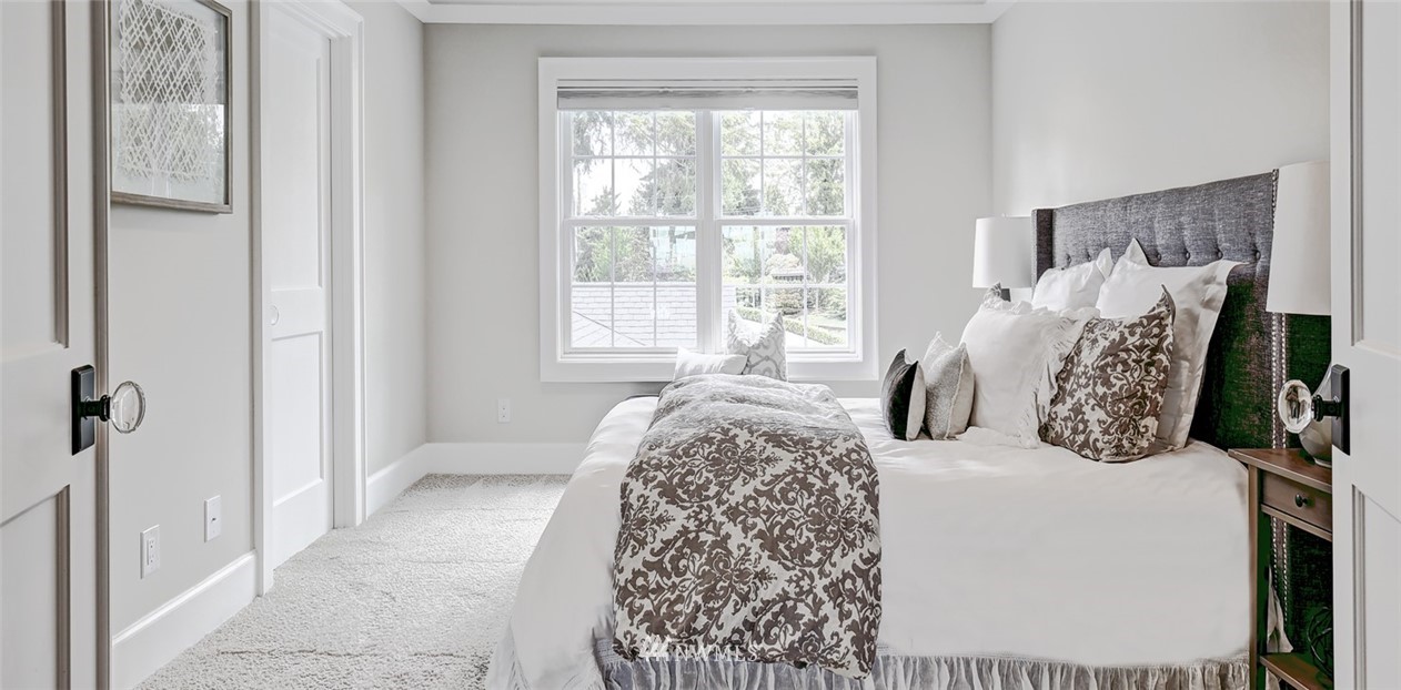 9262 Points Drive Northeast Yarrow Point, WA 98004 - Photo 18 of 25