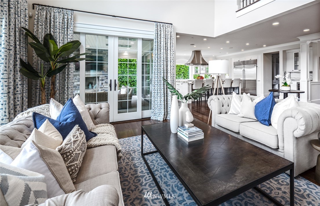 9262 Points Drive Northeast Yarrow Point, WA 98004 - Photo 4 of 25